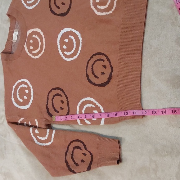 Altar'd State Smiley Face Oversized Knit Crew Neck Swester Womens Size M - Picture 7 of 11